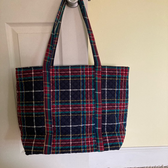 Vera Bradley Vera tote bag in Tarten Plaid - Picture 2 of 5